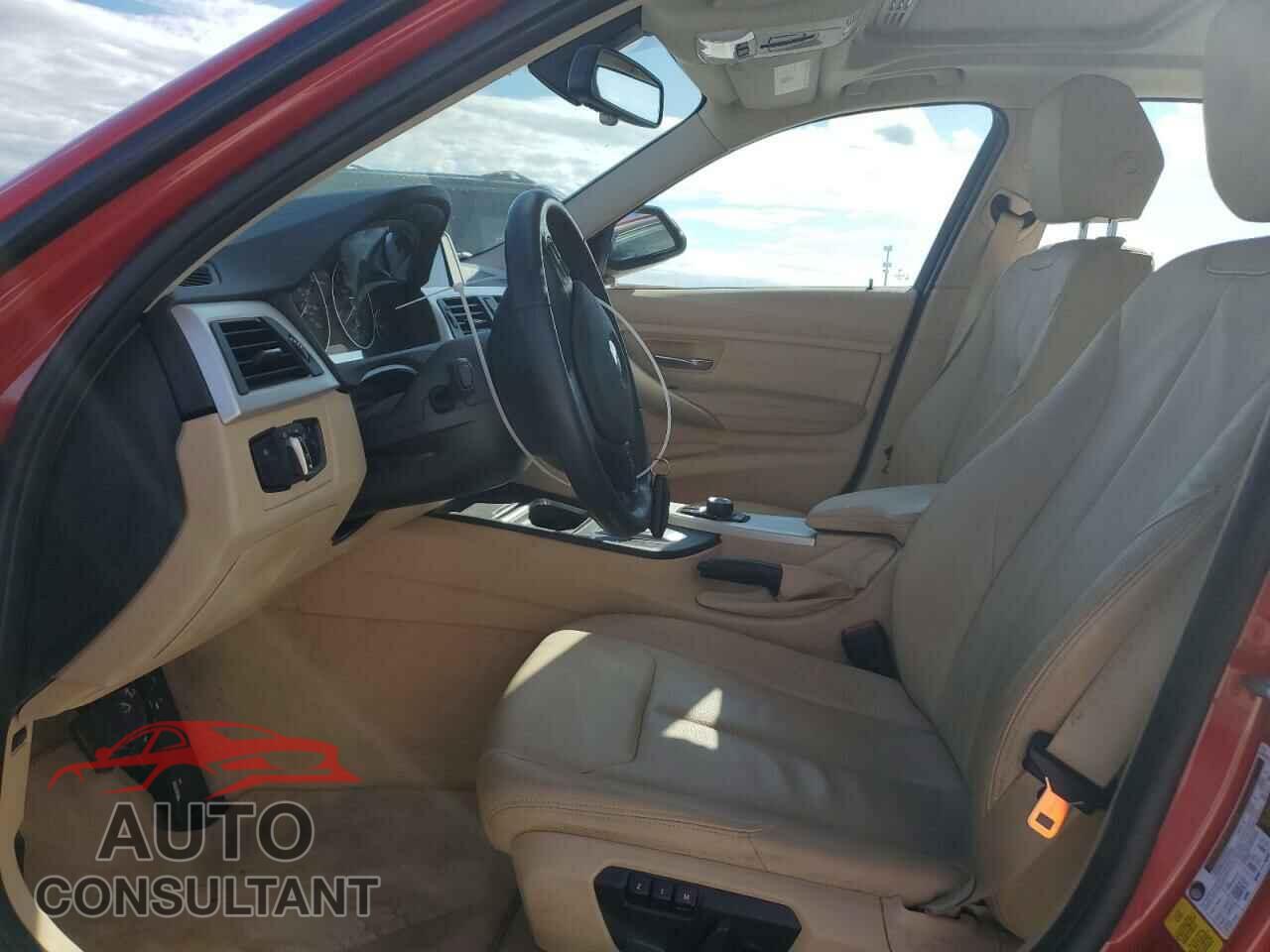 BMW 3 SERIES 2013 - WBA3C1C59DK104995