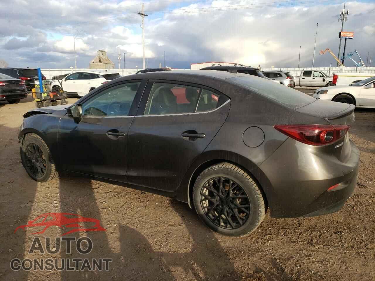 MAZDA 3 2018 - 3MZBN1W31JM160661