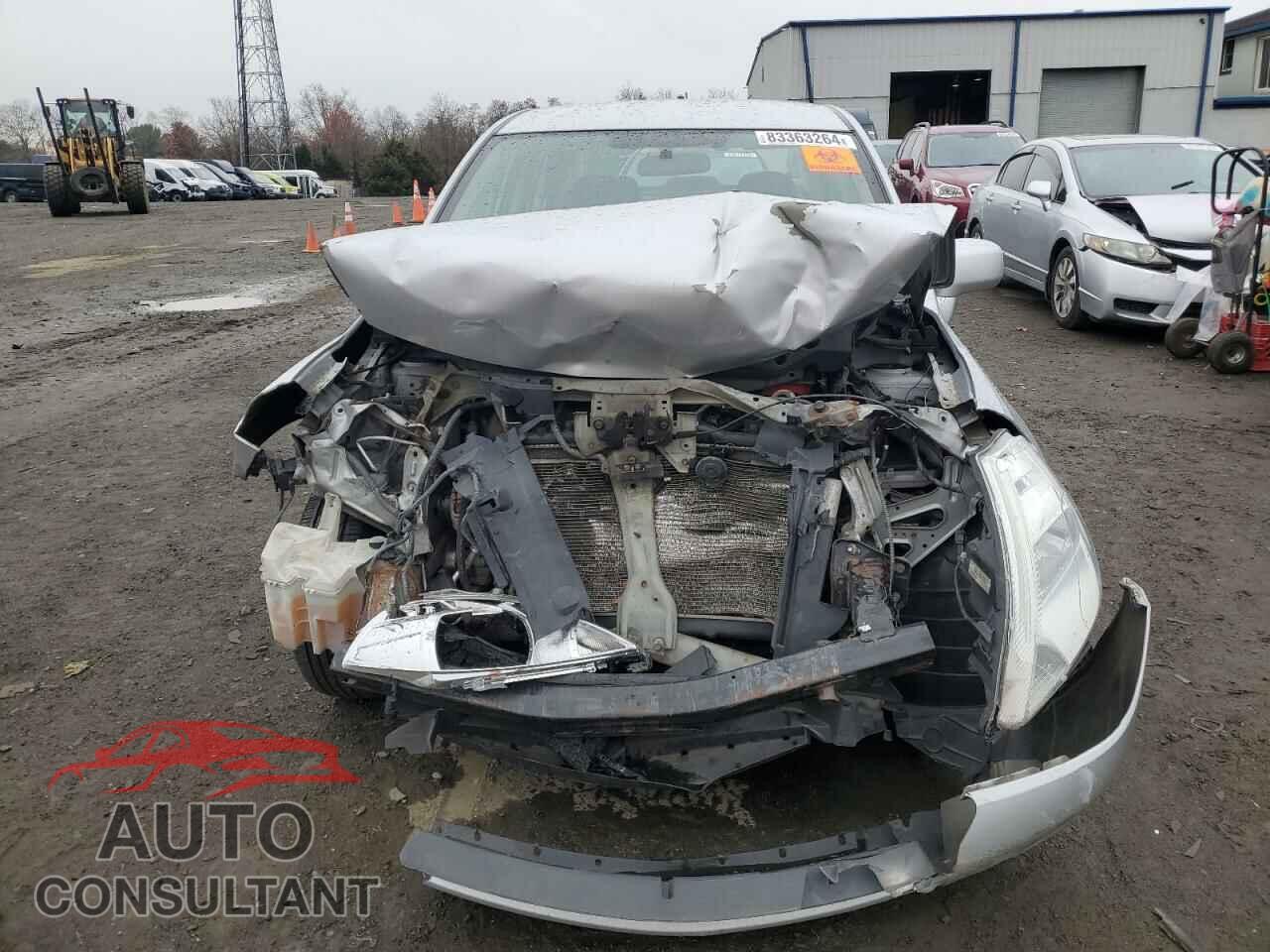 NISSAN VERSA 2011 - 3N1BC1AP8BL404528