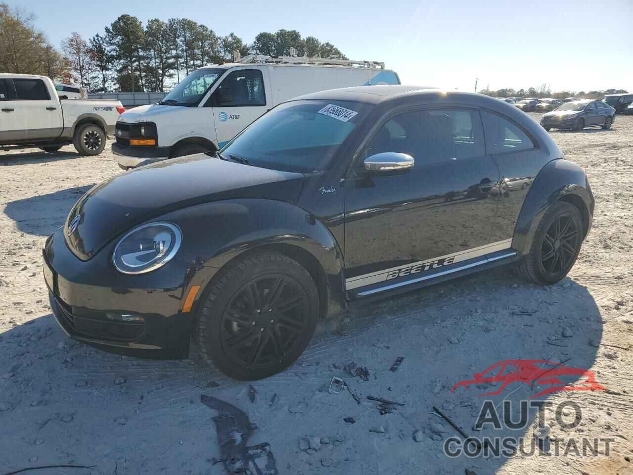 VOLKSWAGEN BEETLE 2013 - 3VWJP7AT8DM647716