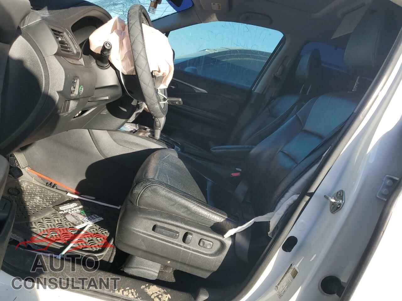HONDA PILOT 2017 - 5FNYF5H82HB014164