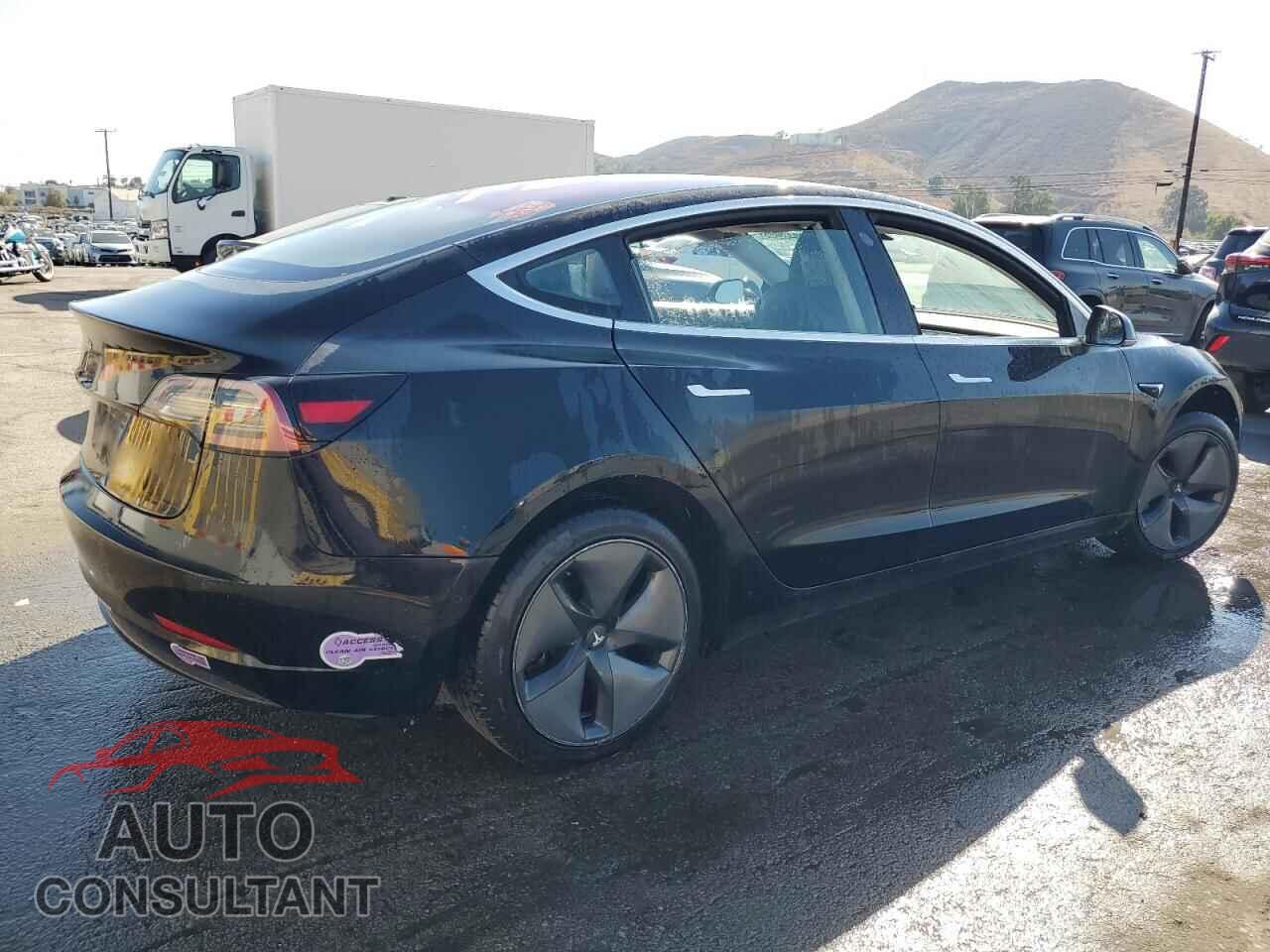 TESLA MODEL 3 2018 - 5YJ3E1EA8JF025429