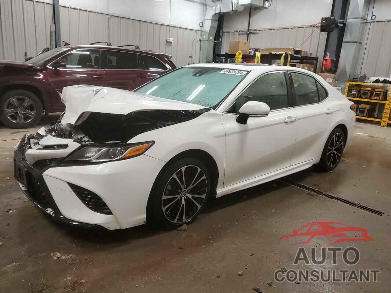 TOYOTA CAMRY 2018 - JTNB11HKXJ3005686