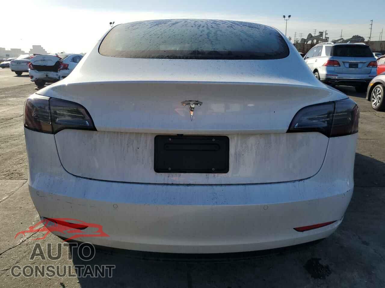 TESLA MODEL 3 2021 - 5YJ3E1EA8MF094044