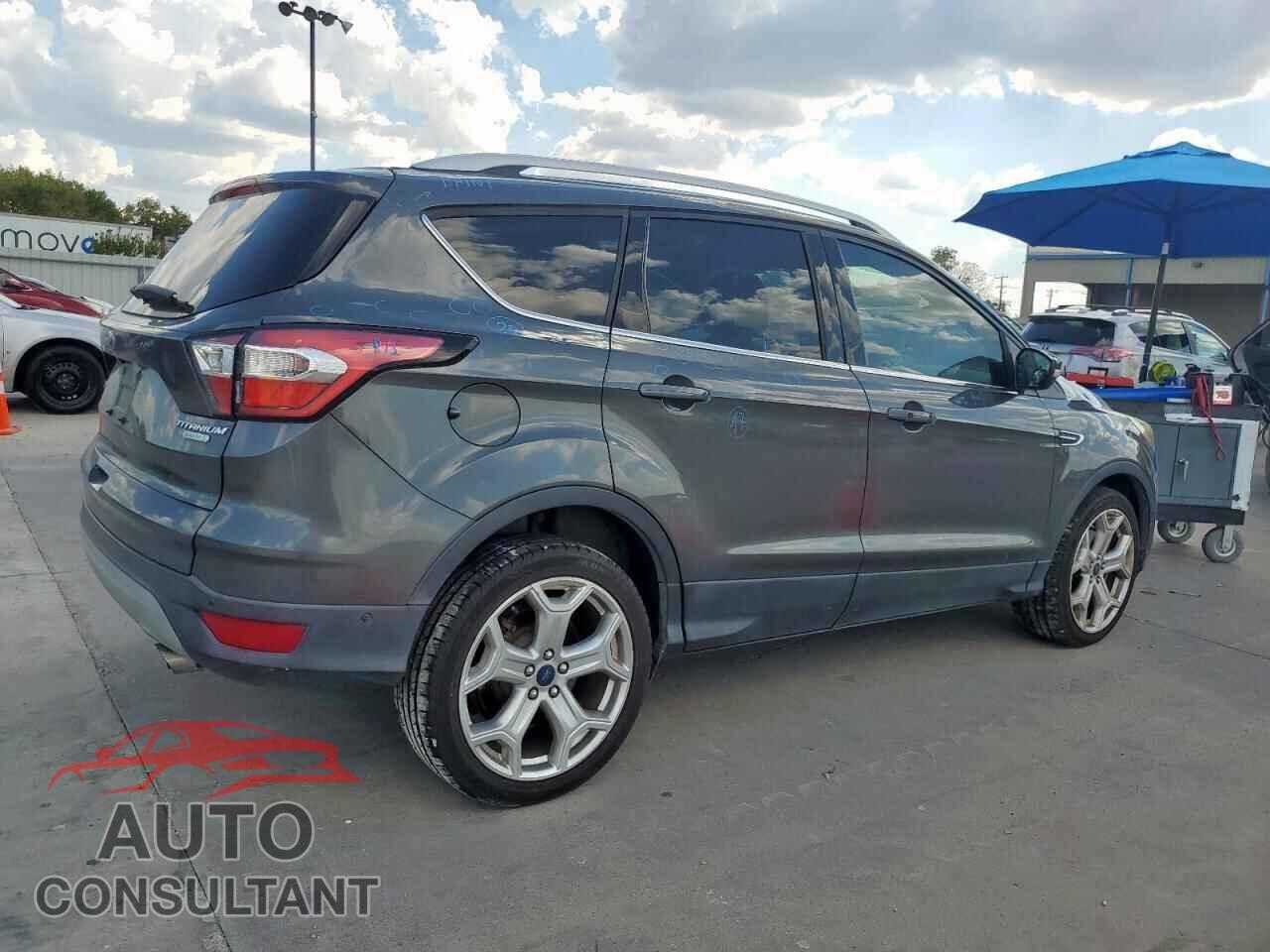 FORD ESCAPE 2017 - 1FMCU0J9XHUB79131