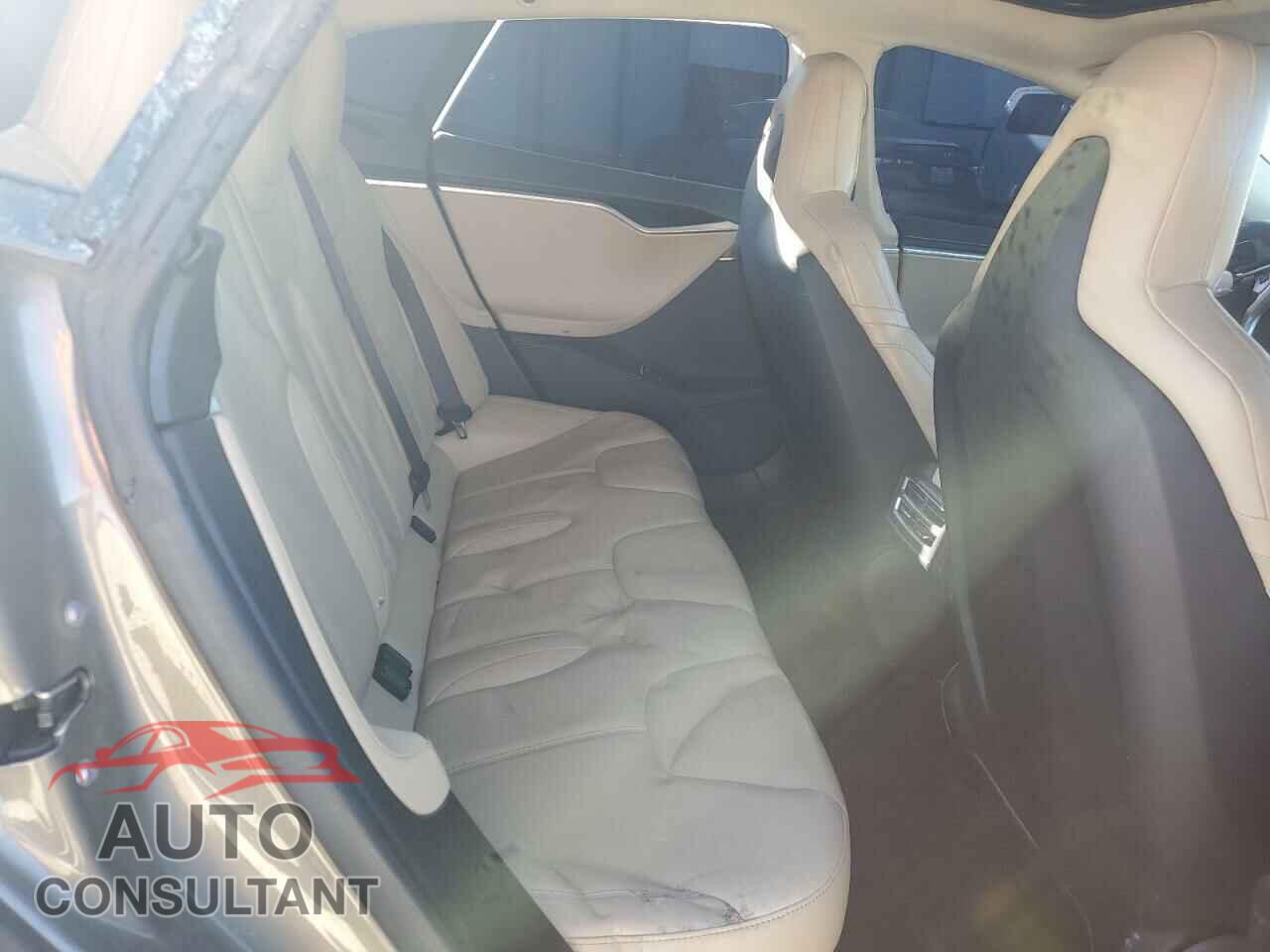 TESLA MODEL S 2015 - 5YJSA1S27FF082782