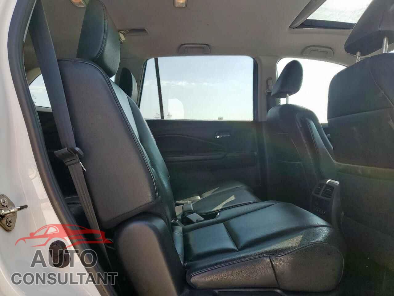 HONDA PILOT 2017 - 5FNYF6H55HB045212