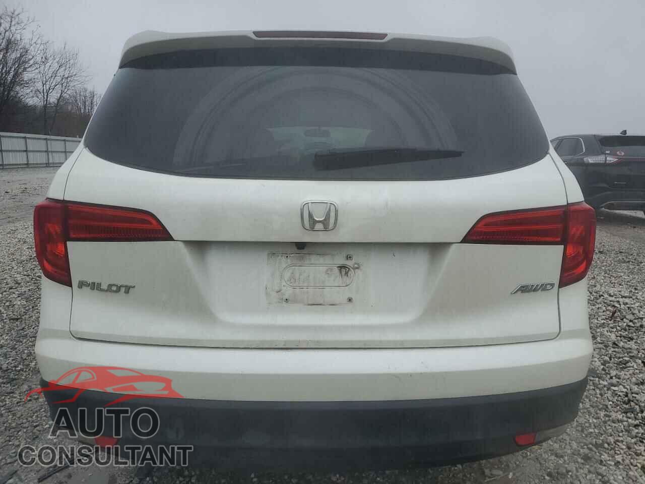 HONDA PILOT 2017 - 5FNYF6H38HB066070