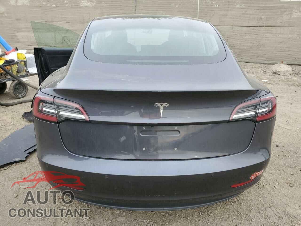 TESLA MODEL 3 2018 - 5YJ3E1EA6JF050958