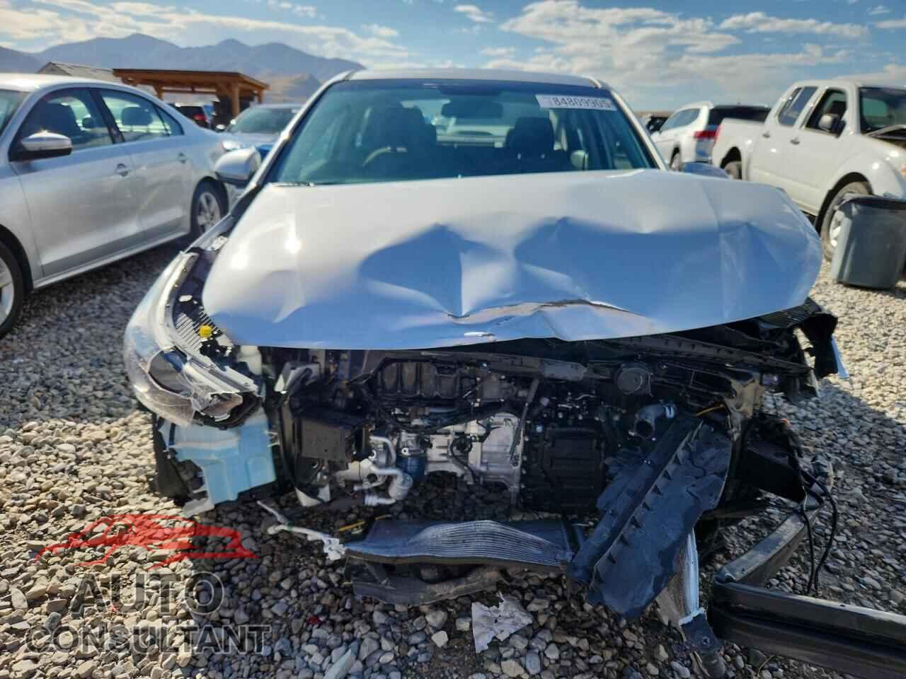 HYUNDAI ACCENT 2018 - 3KPC24A37JE012596