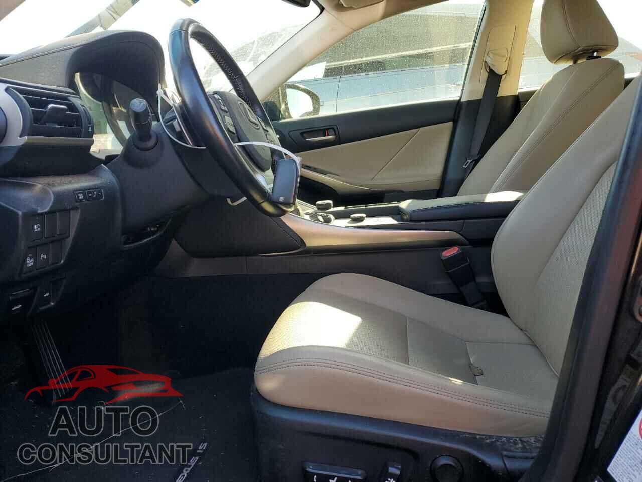 LEXUS IS 2017 - JTHBA1D27H5044033
