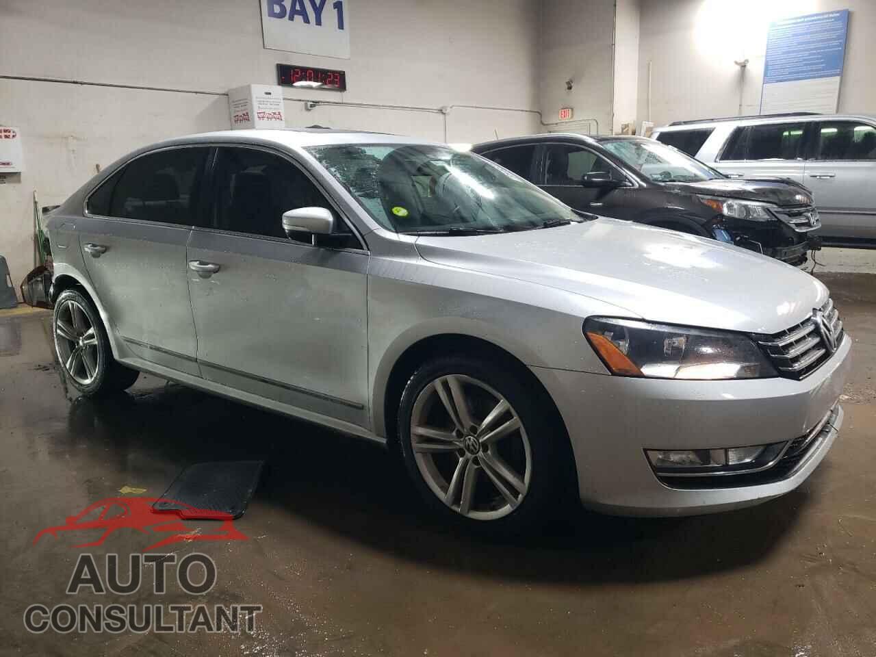 VOLKSWAGEN PASSAT 2015 - 1VWBV7A38FC087548