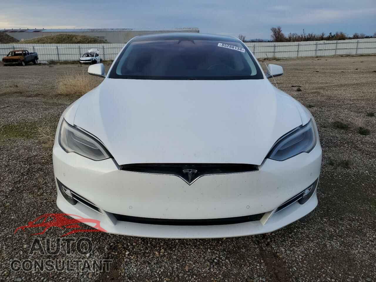 TESLA MODEL S 2017 - 5YJSA1E10HF202900