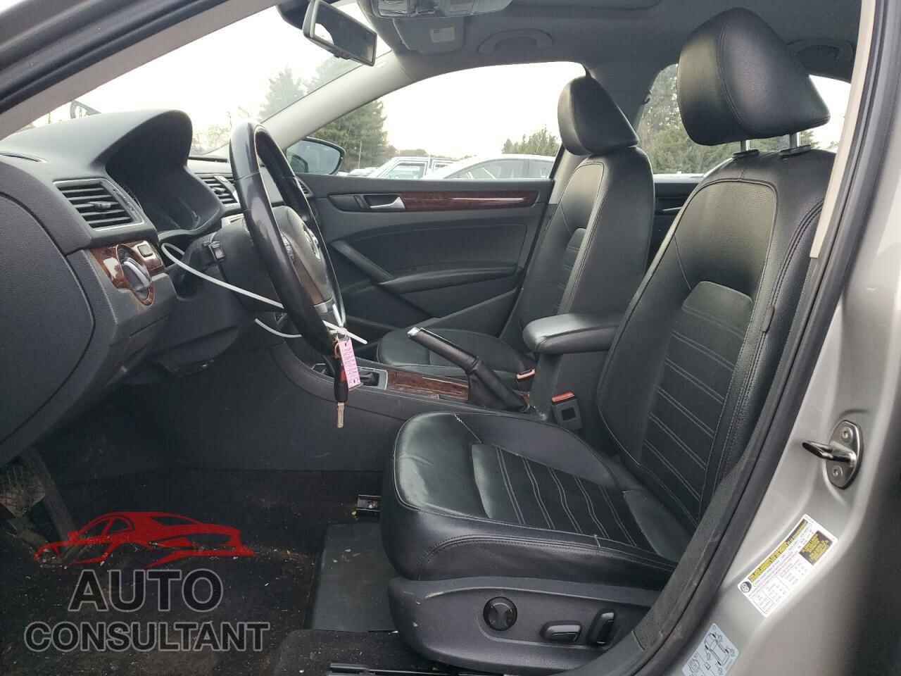 VOLKSWAGEN PASSAT 2012 - 1VWCP7A39CC069425