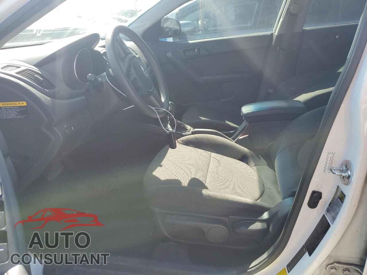 KIA FORTE 2012 - KNAFU4A29C5533619