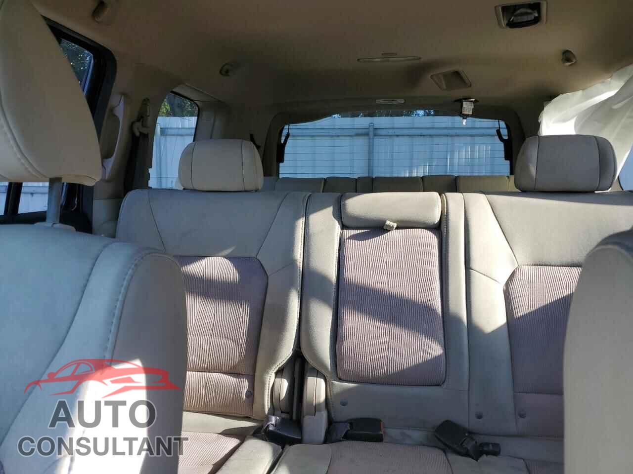 HONDA PILOT 2011 - 5FNYF4H45BB030230