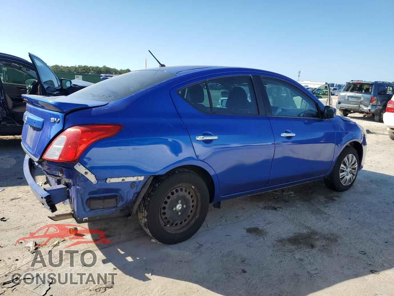 NISSAN VERSA 2017 - 3N1CN7AP3HL901903