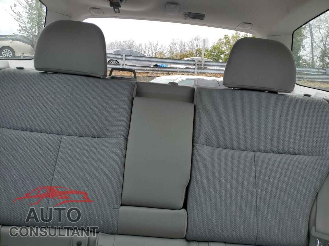SUBARU FORESTER 2011 - JF2SHABC6BH778033