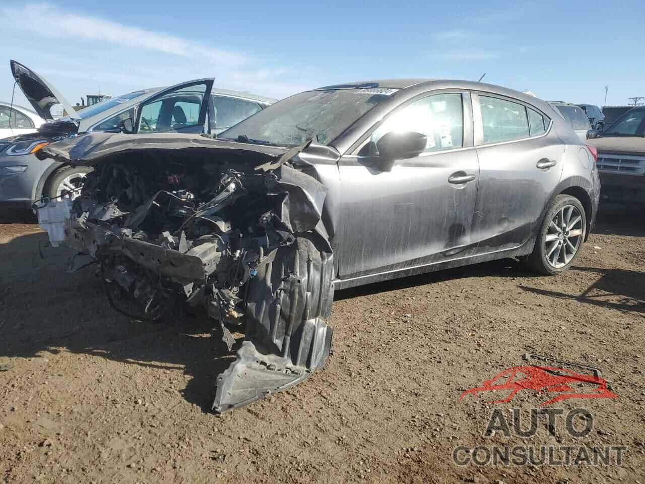 MAZDA 3 2018 - 3MZBN1L36JM191022