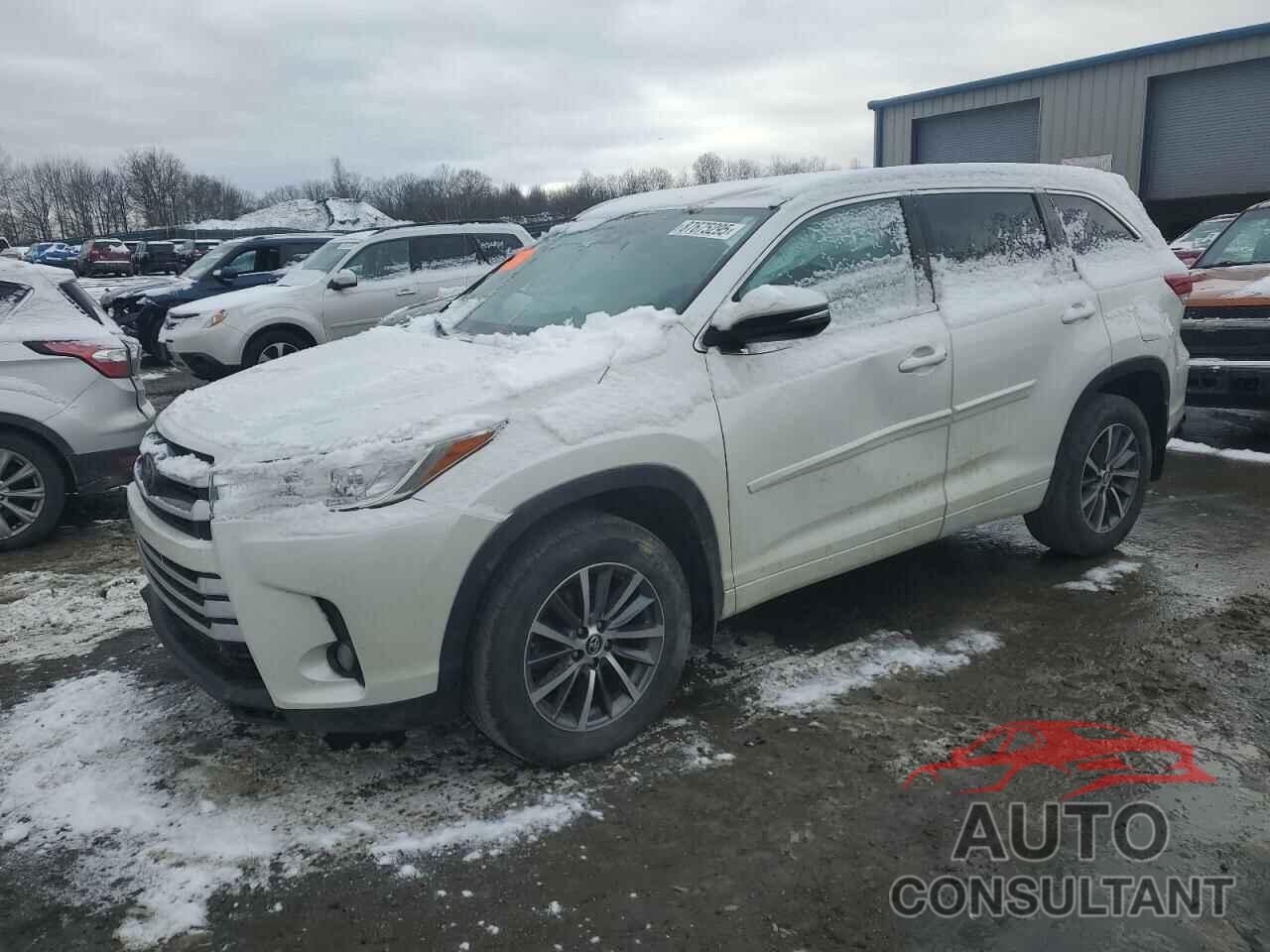 TOYOTA HIGHLANDER 2018 - 5TDJZRFH2JS891371