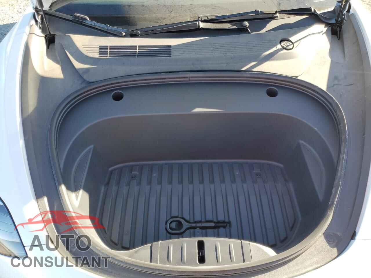 TESLA MODEL 3 2023 - 5YJ3E1EA8PF604039
