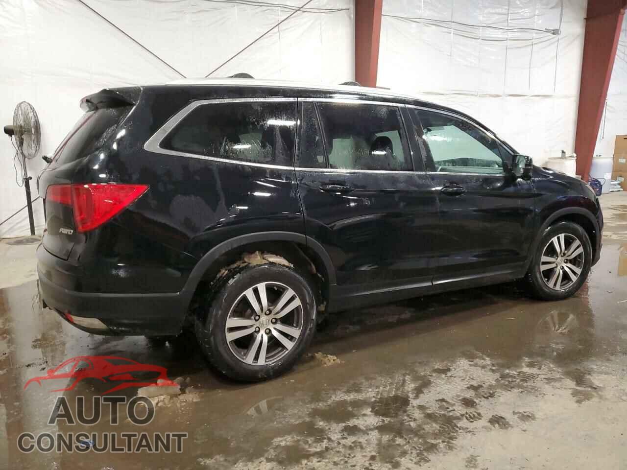 HONDA PILOT 2017 - 5FNYF6H52HB024124
