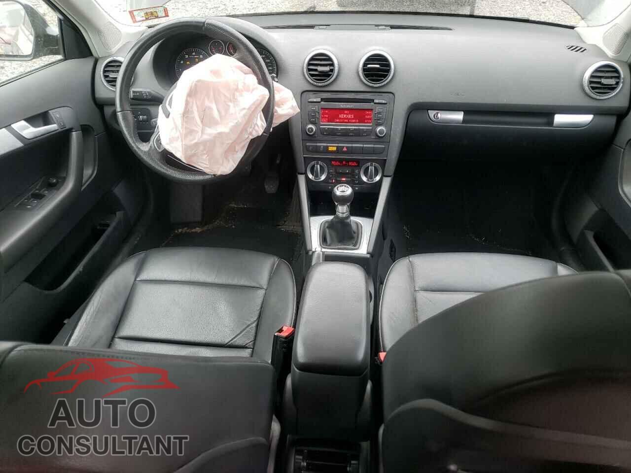 AUDI A3 2010 - WAUPFAFM2AA136524
