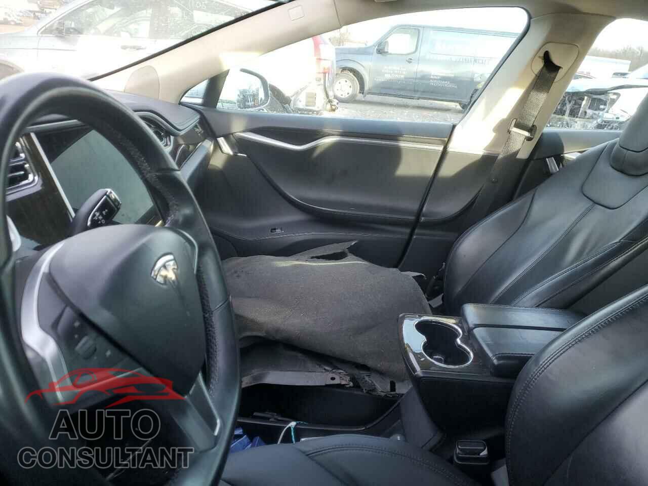 TESLA MODEL S 2013 - 5YJSA1AG4DFP08282