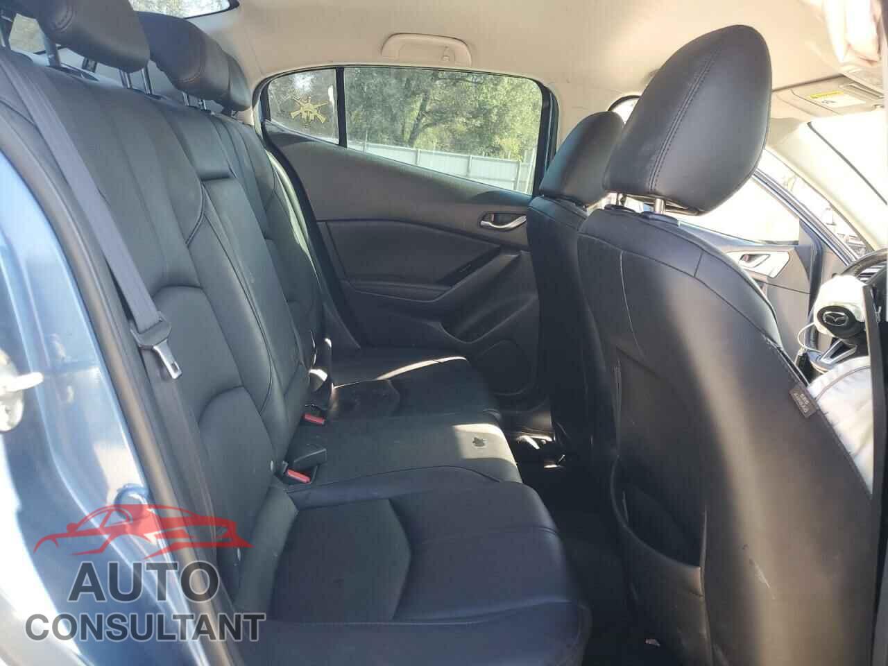 MAZDA 3 2017 - 3MZBN1V77HM124567