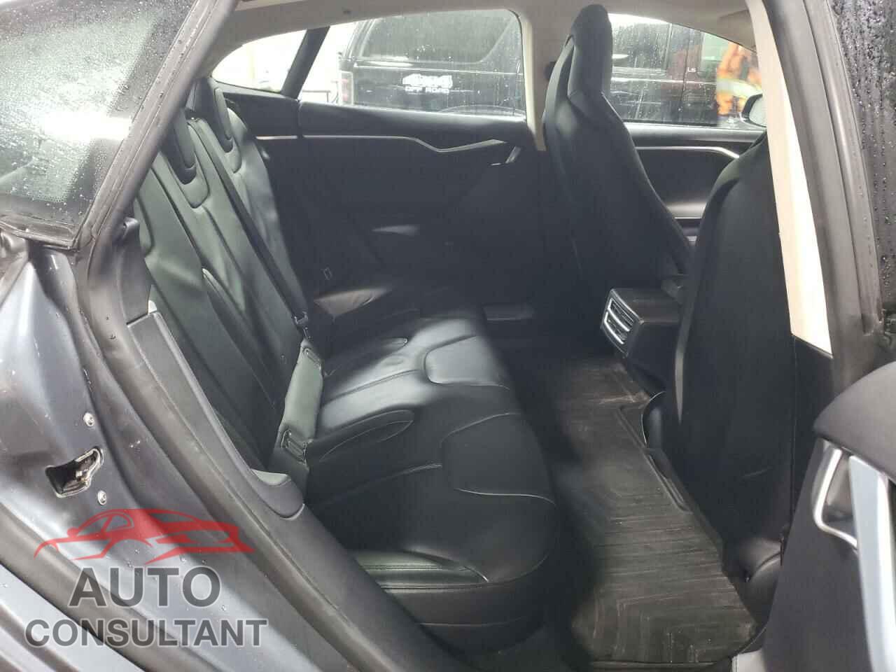 TESLA MODEL S 2013 - 5YJSA1CN2DFP11127