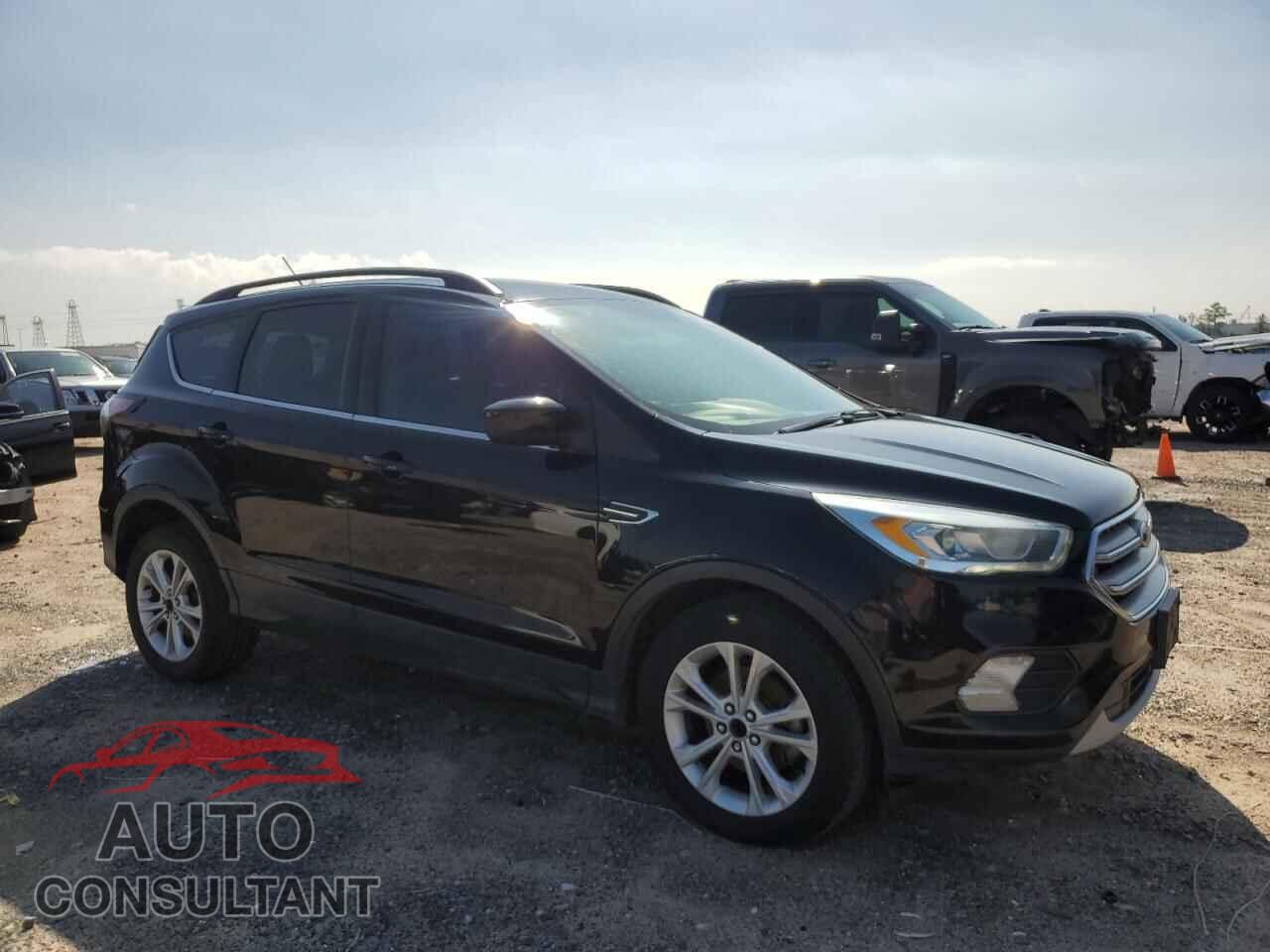 FORD ESCAPE 2017 - 1FMCU0GD9HUB01032