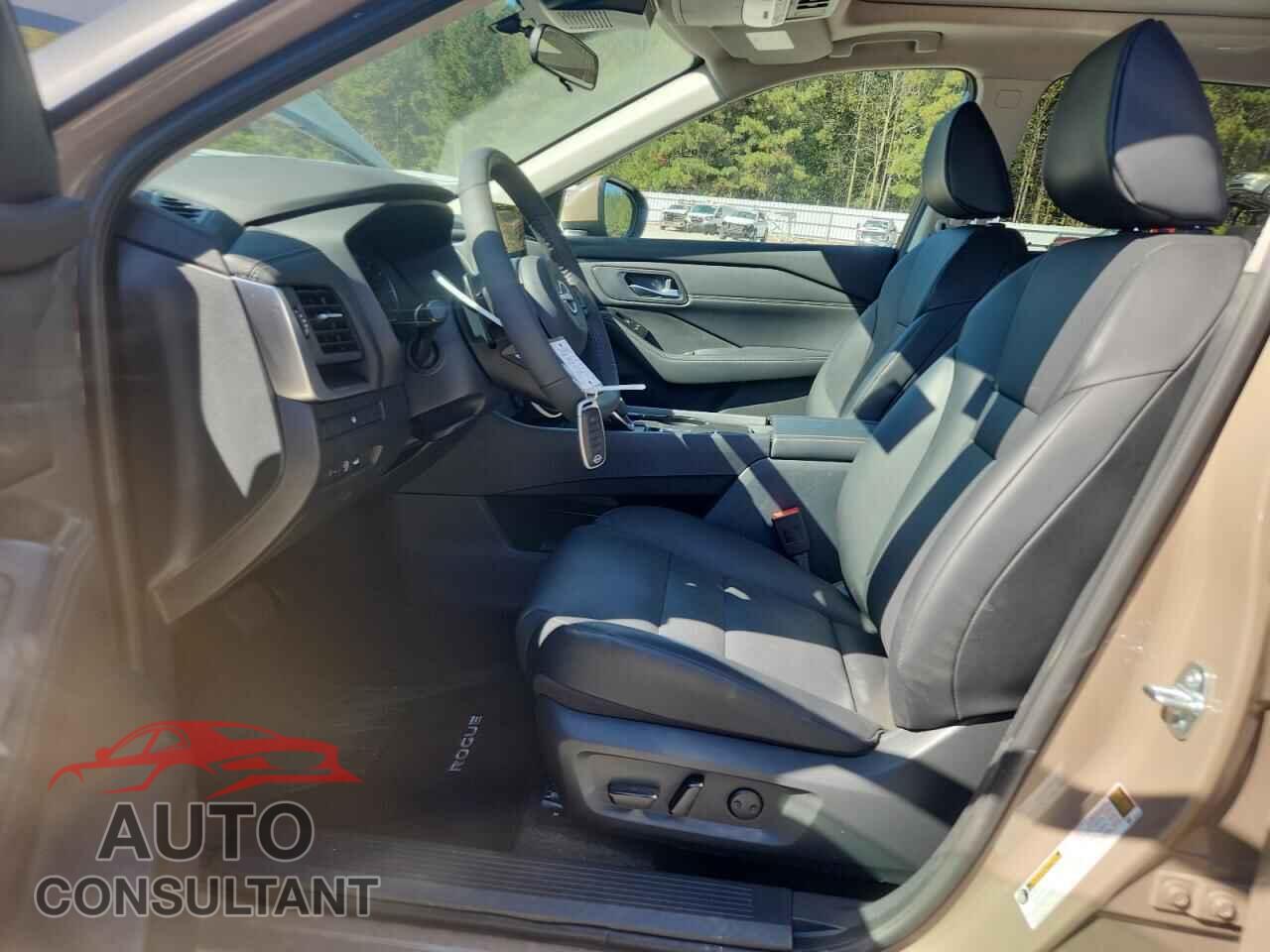 NISSAN ROGUE 2024 - 5N1BT3BA2RC742012