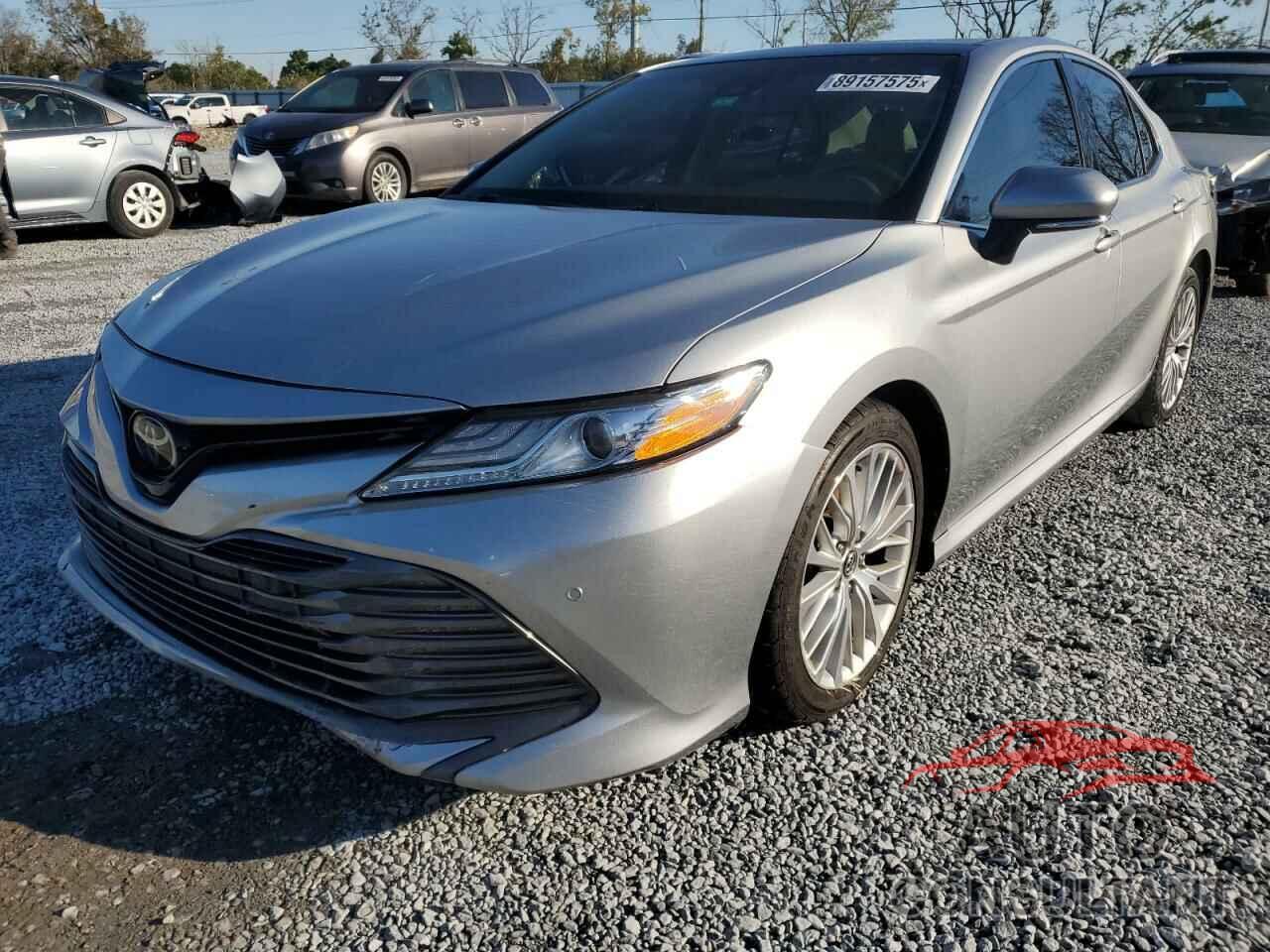 TOYOTA CAMRY 2018 - 4T1B11HK4JU099915