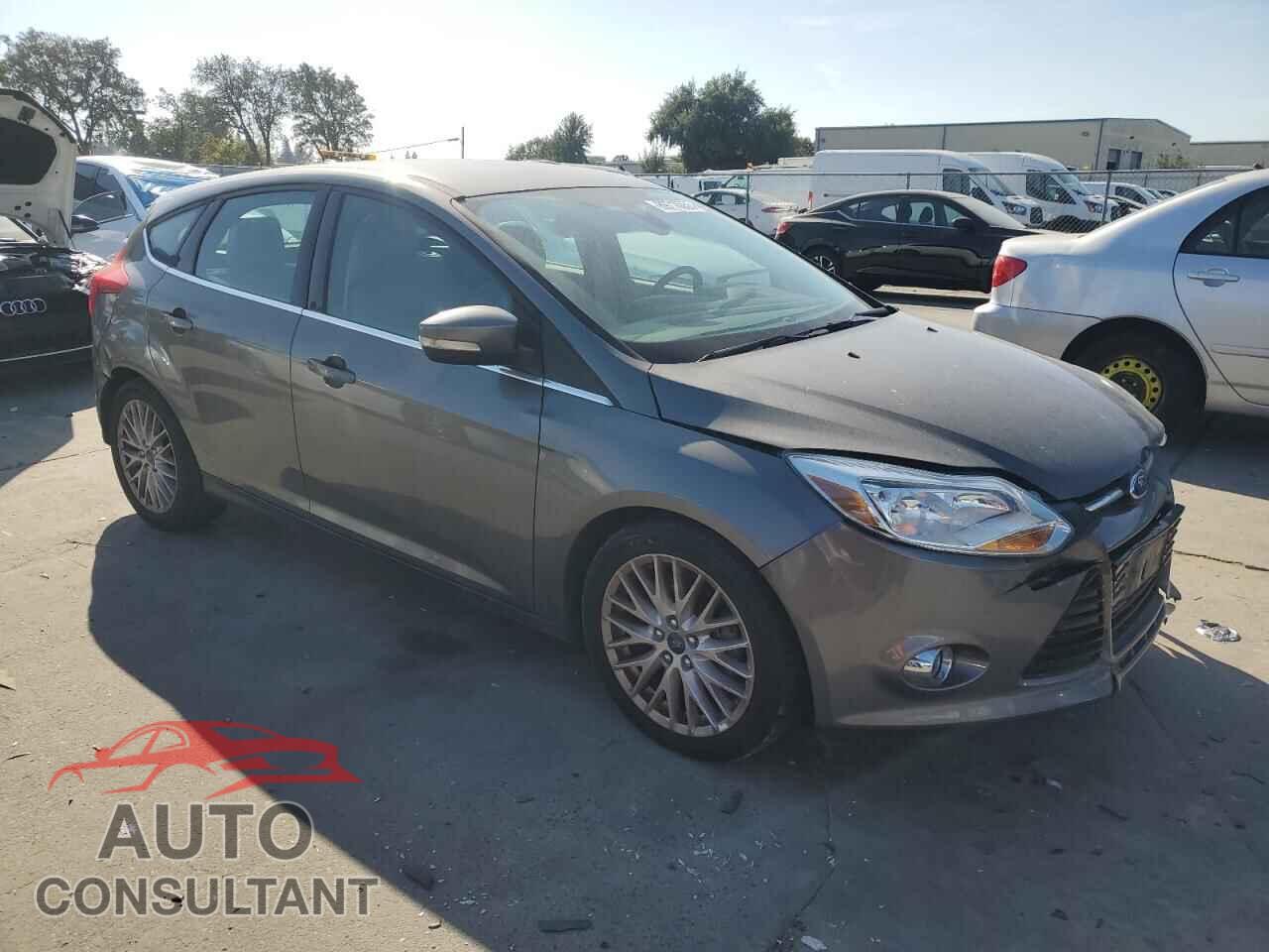 FORD FOCUS 2012 - 1FAHP3M27CL468554