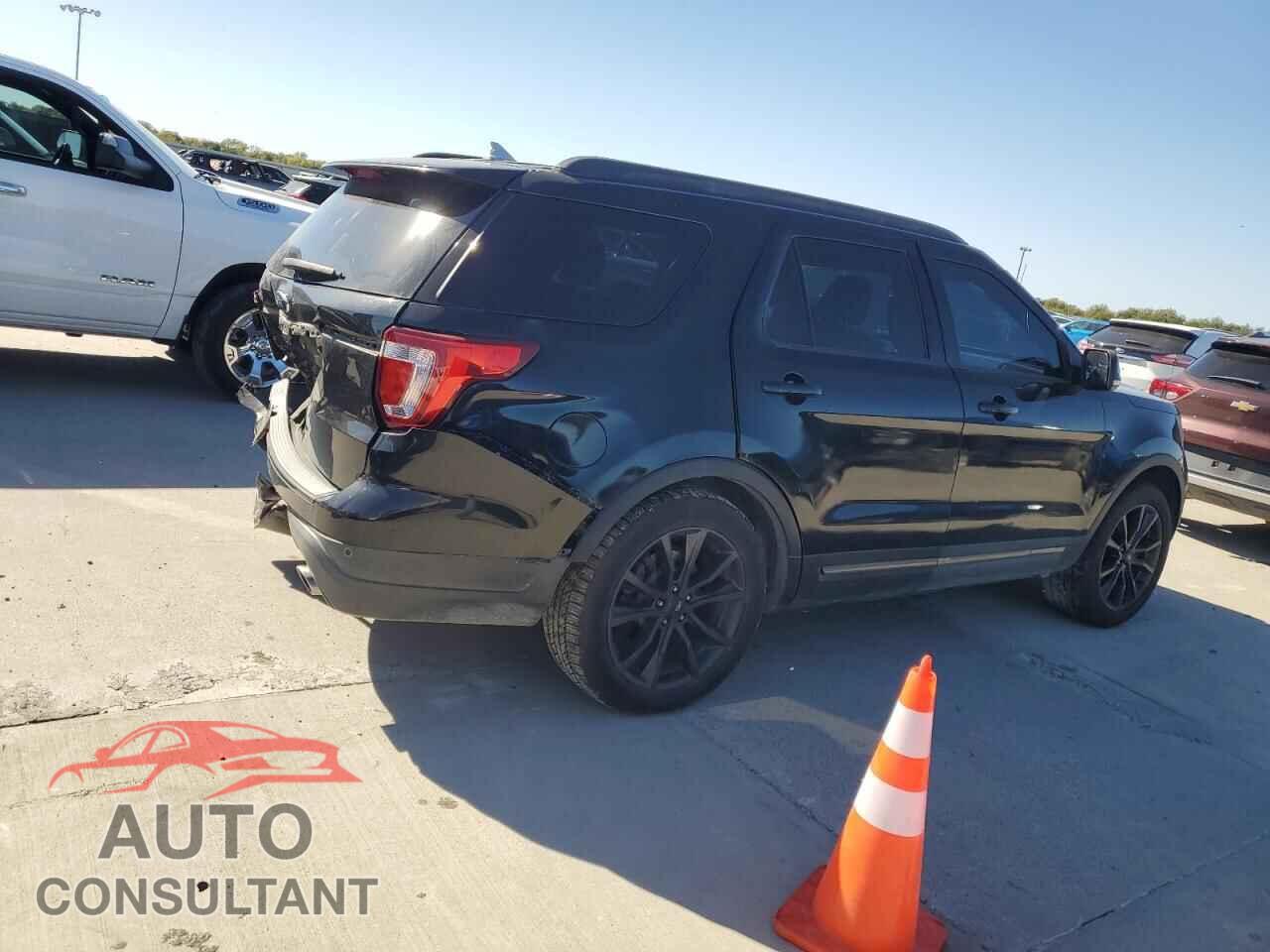 FORD EXPLORER 2018 - 1FM5K7D88JGB52332