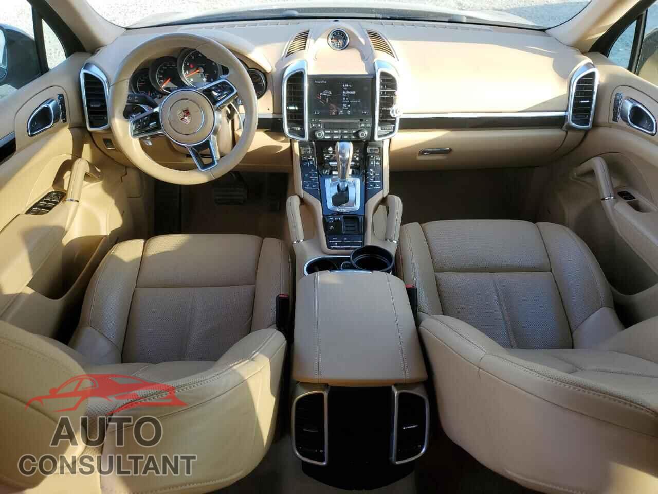 PORSCHE CAYENNE 2017 - WP1AA2A25HKA81296