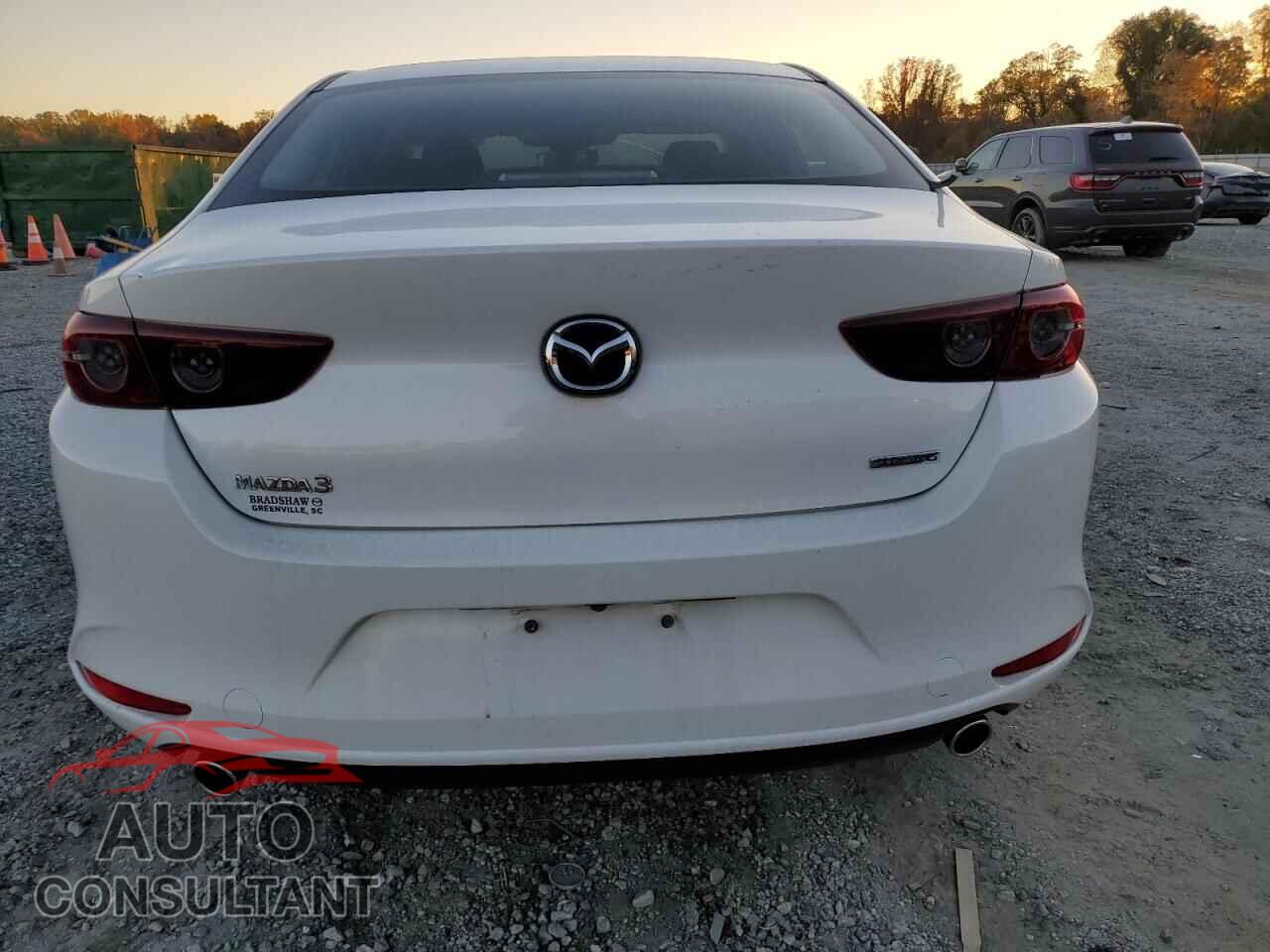 MAZDA 3 2019 - 3MZBPABL0KM111386