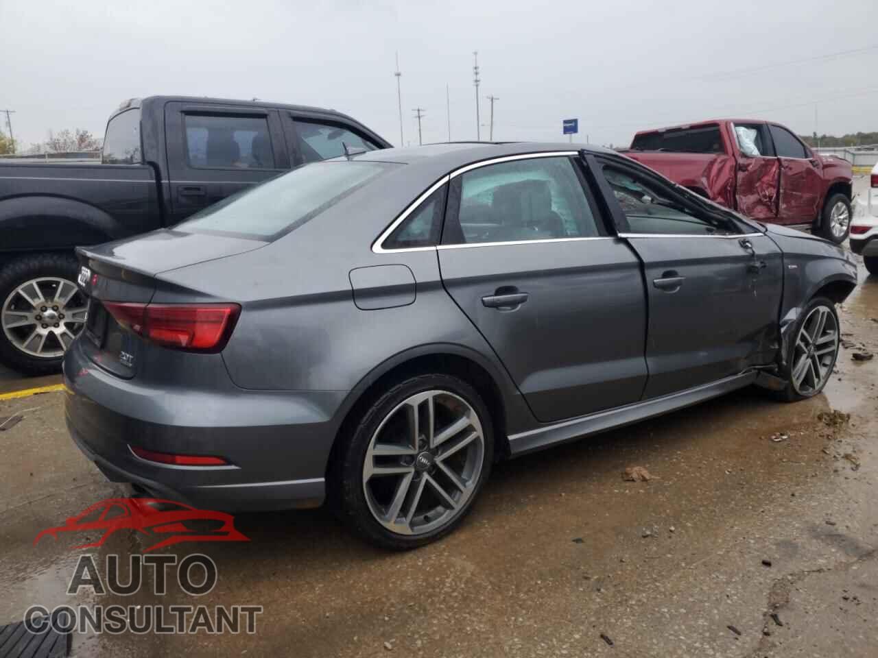 AUDI A3 2018 - WAUJ8GFF7J1016545