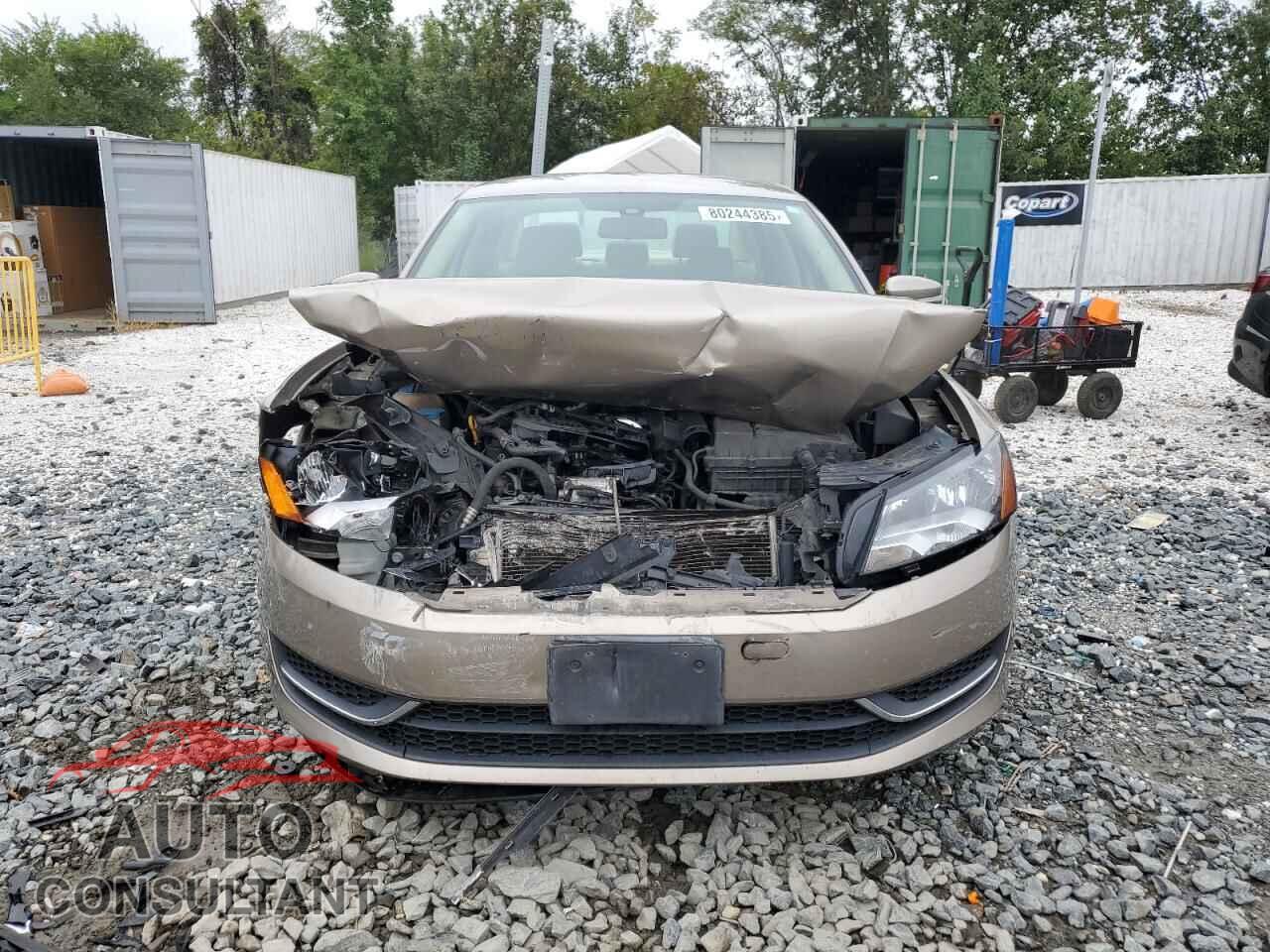 VOLKSWAGEN PASSAT 2015 - 1VWAT7A38FC058035