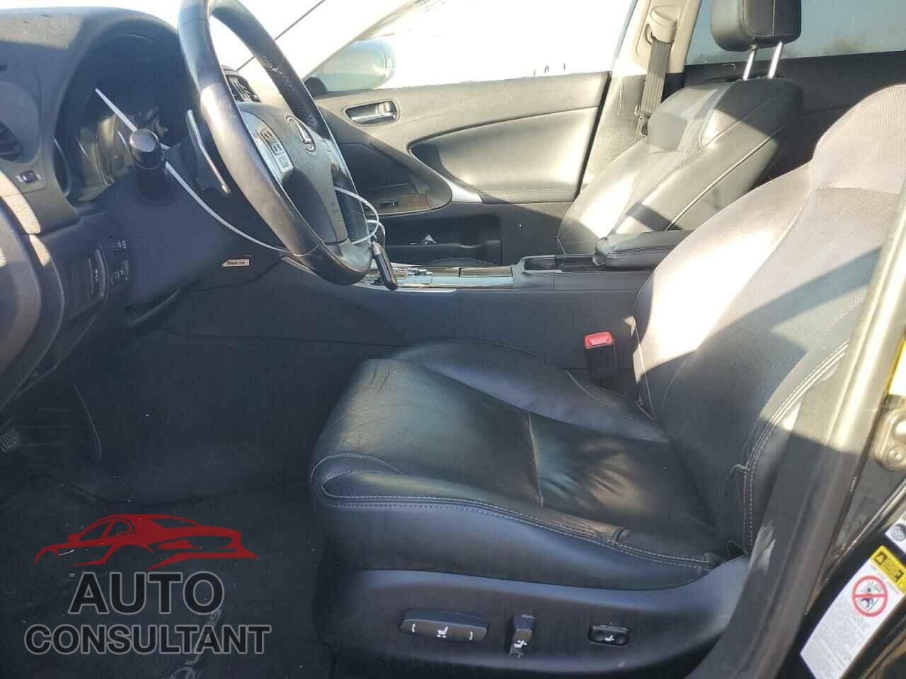 LEXUS IS 2012 - JTHBF5C20C5163075