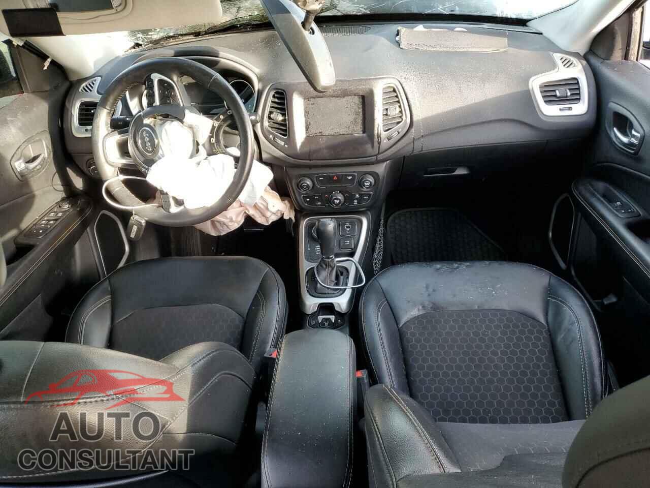 JEEP COMPASS 2019 - 3C4NJDBB6KT670537
