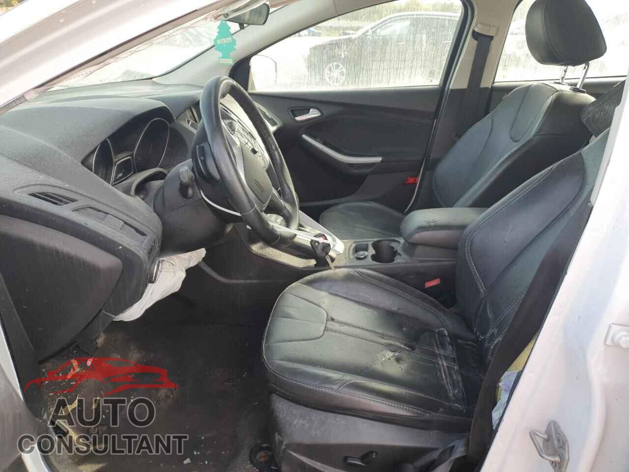 FORD FOCUS 2014 - 1FADP3F24EL261201