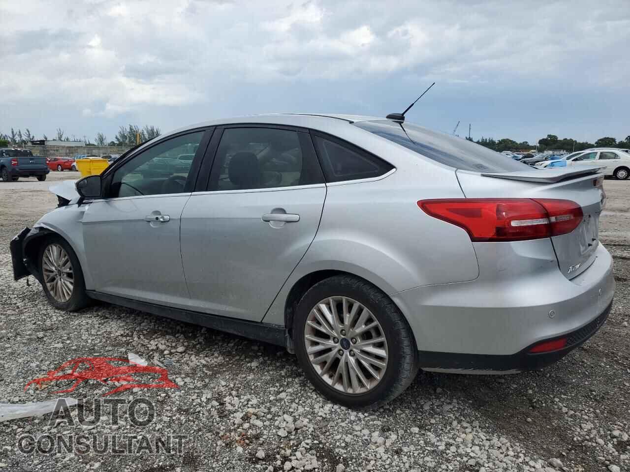 FORD FOCUS 2017 - 1FADP3J26HL231970