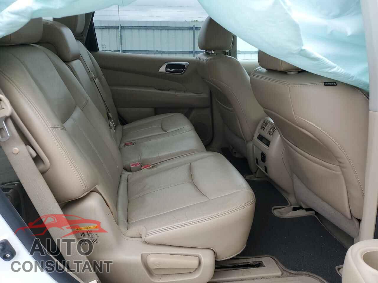 NISSAN PATHFINDER 2014 - 5N1AR2MM8EC601158