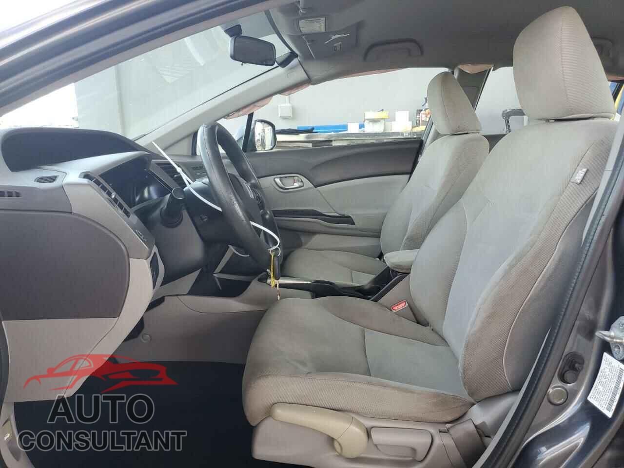 HONDA CIVIC 2012 - 2HGFB2F69CH556384