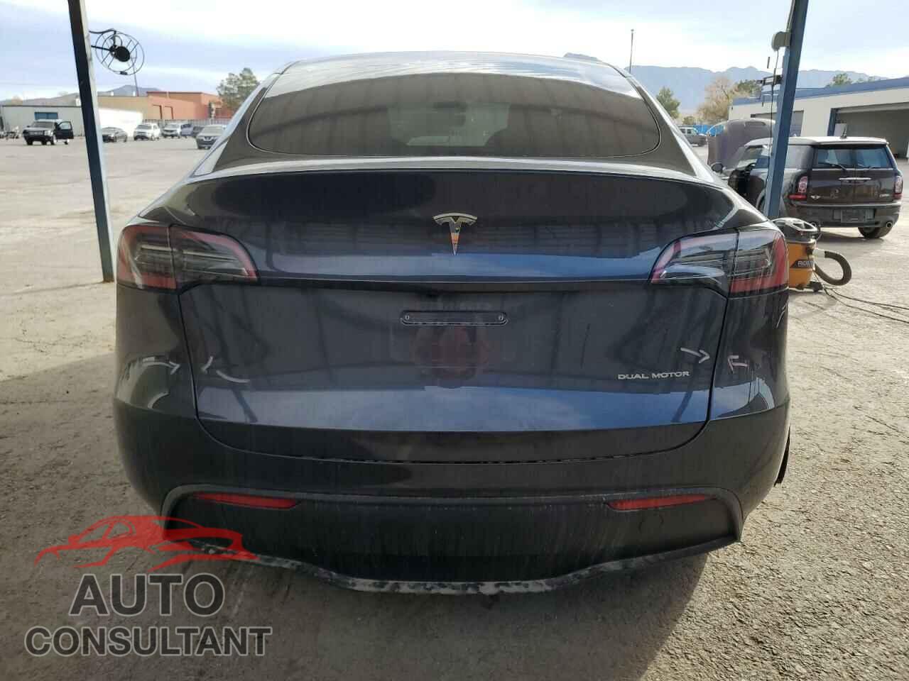 TESLA MODEL Y 2024 - 7SAYGDEE0RA301201