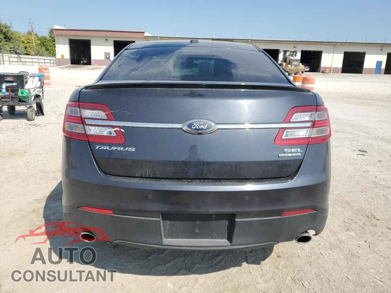 FORD TAURUS 2017 - 1FAHP2E81HG140060