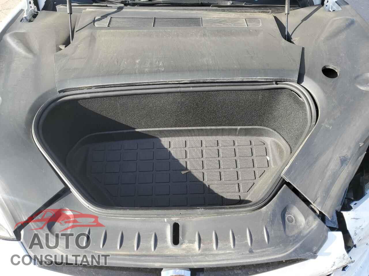 TESLA MODEL S 2022 - 5YJSA1E58NF483388