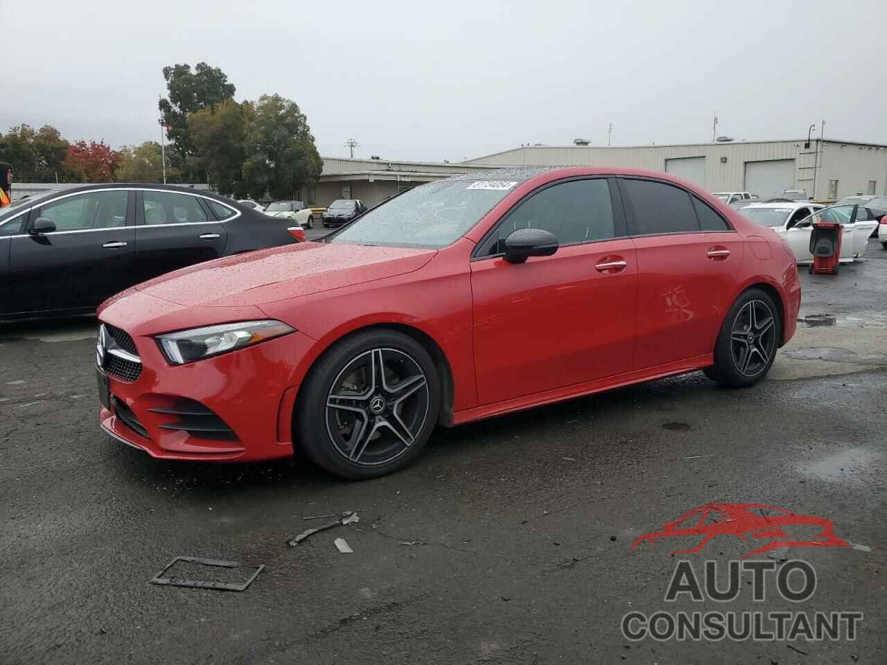 MERCEDES-BENZ A-CLASS 2020 - W1K3G4EB3LW047380