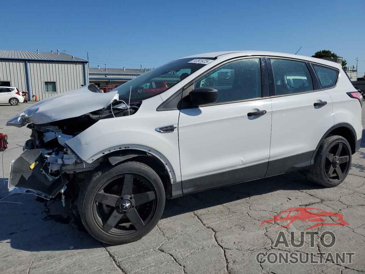 FORD ESCAPE 2018 - 1FMCU0F70JUB15161